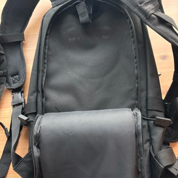 SOG hydration backpack - Picture 6 of 10